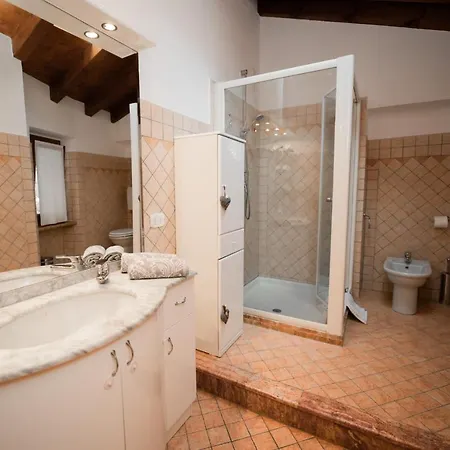 Al Borgo Da Vittorio Apartment
