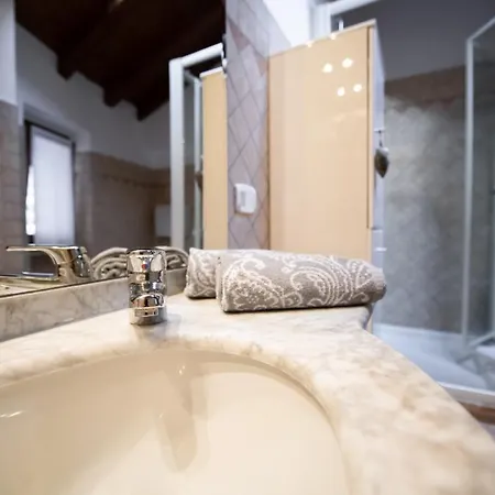 Al Borgo Da Vittorio Apartment